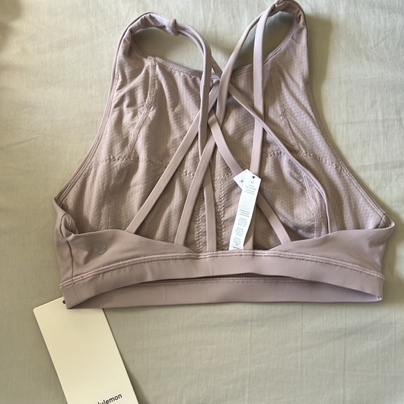 NWT Lululemon free to be serene bra - Picture 8 of 10